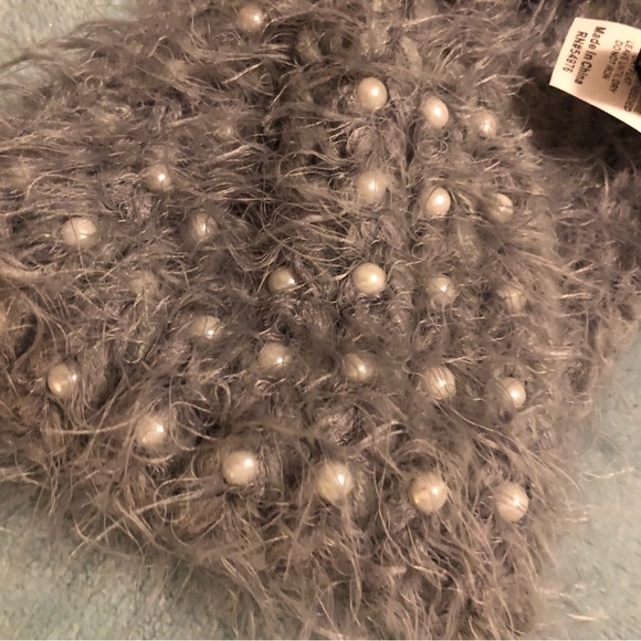 Winter warmer headband with Bow and pearls - Picture 6 of 6